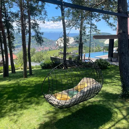 Bella Villa *
